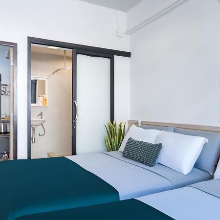 Platinum Deluxe Shopping Apartments Bangkok Exterior photo
