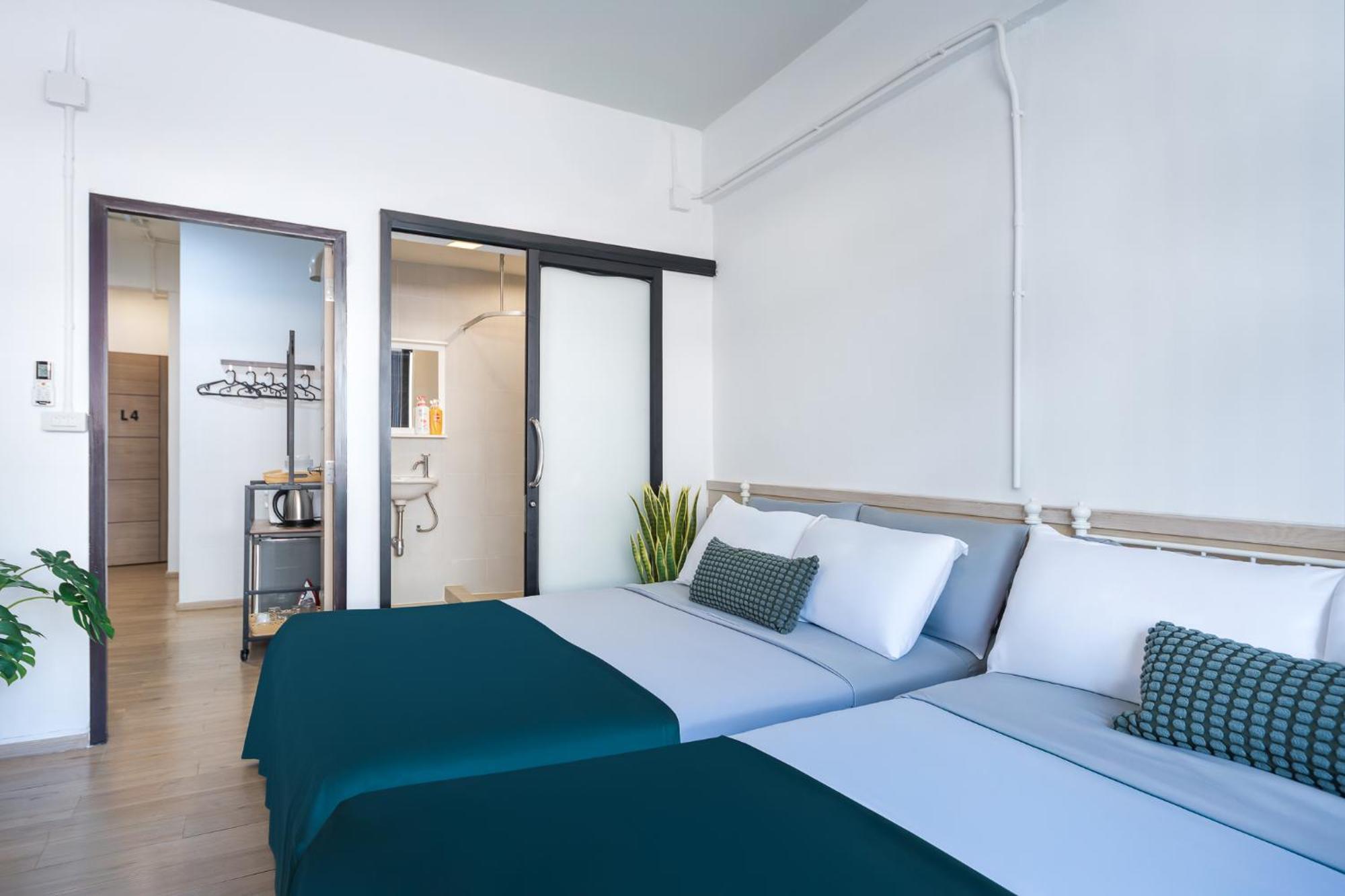 Platinum Deluxe Shopping Apartments Bangkok Exterior photo